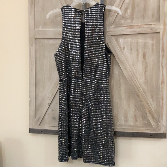 ENDLESS  ROSE LADIES DRESS - Picture 6 of 11